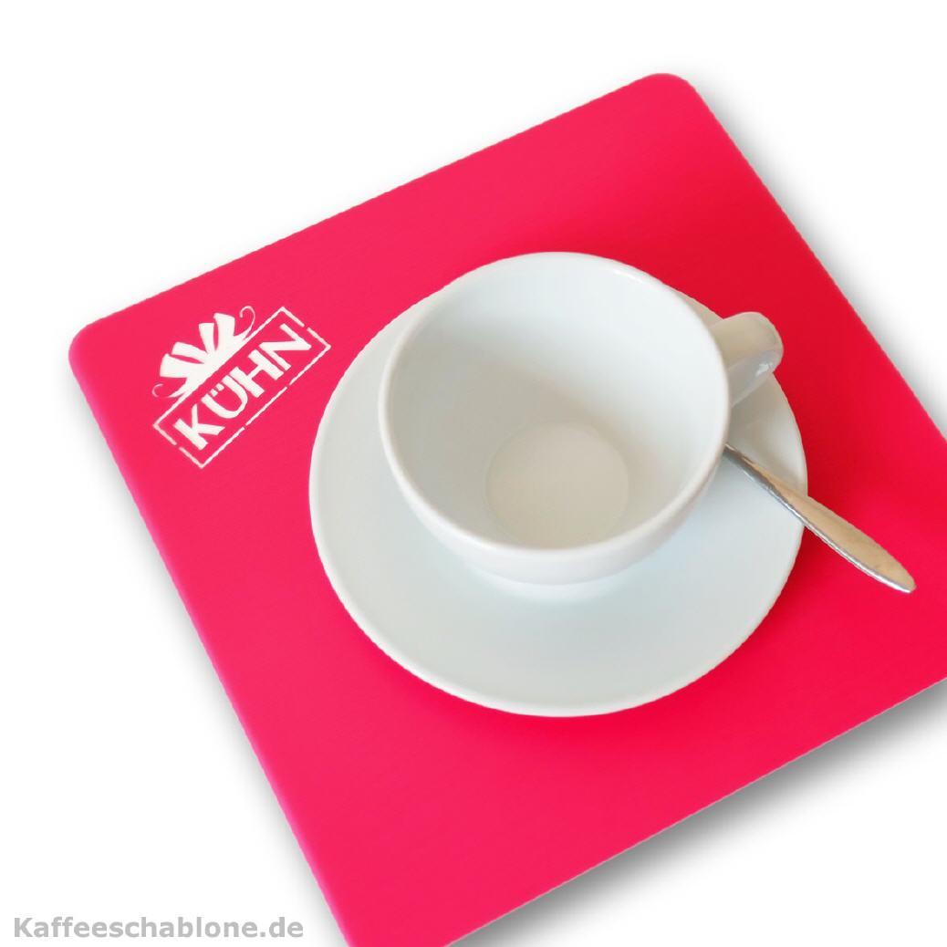 Tischset Cappuccino-Tasse mit Logo-Ausstanzung
